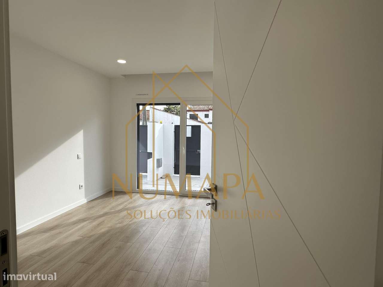 Moradia Isolada T4 em Quinta do Anjo, Palmela-9