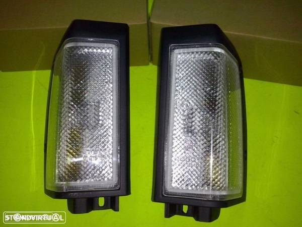 farolins frente Nissan Pickup D21 (Novos) - 1