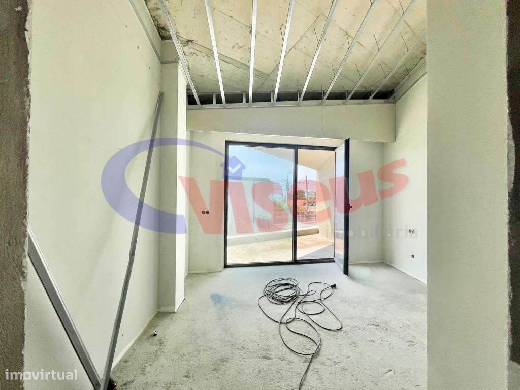 Moradia T3 + Escritório Nova junto à Praia Canidelo-29