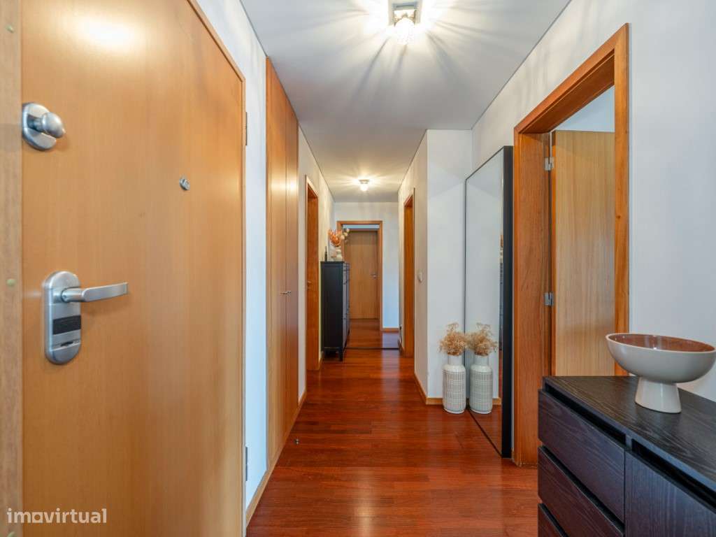 APT T2+1 | QUINTA DA SEARA | ÚLTIMO PISO | GARAGEM | ARRUMO-11