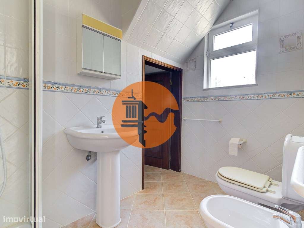 Moradia V4 com terreno + 1 estúdio com vista do rio em Álamo-11