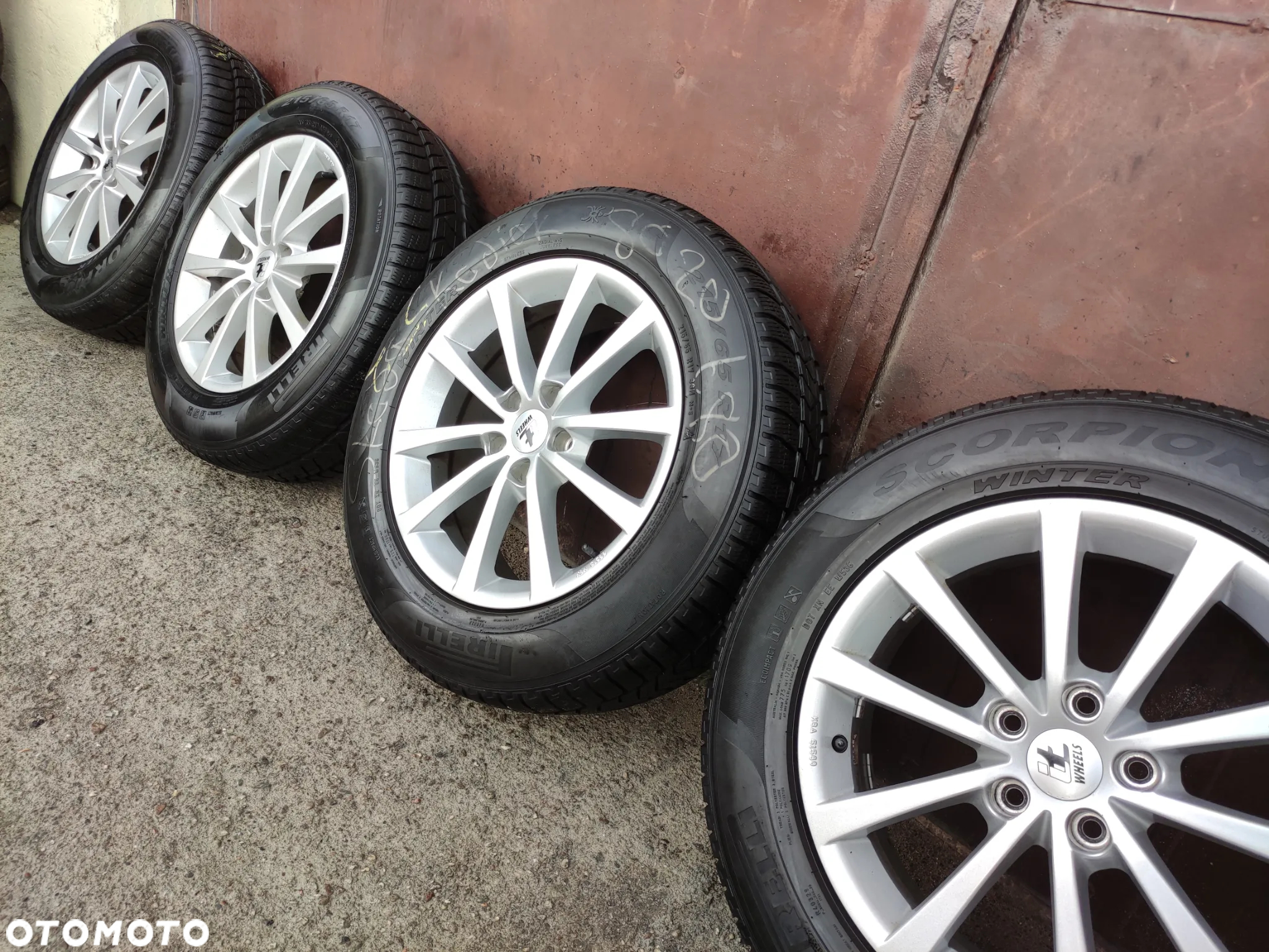 5x112 Alufelgi Felgi Aluminiowe 17 Koła Zimowe AUDI Q3 Q2 A4 B7 B8 B9 A6 C6 VW TIGUAN PASSAT B7 B8 EOS GOLF TOURAN CADDY SHARAN SEAT EXEO LEON ALTEA ALHAMBRA TOLEDO SKODA YETI SUPERB OCTAVIA MERCEDES 215/65 6mm - 4