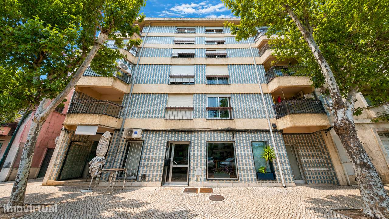 T3 no Bairro do Liceu em Setúbal com Elevador e Varandas-11