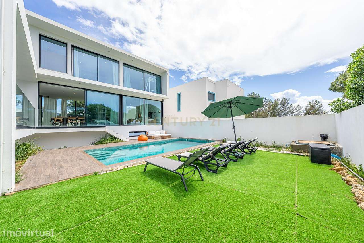 Luxuosa Moradia Isolada em Cascais com Jardim e Segurança - Grande imagem: 4/48