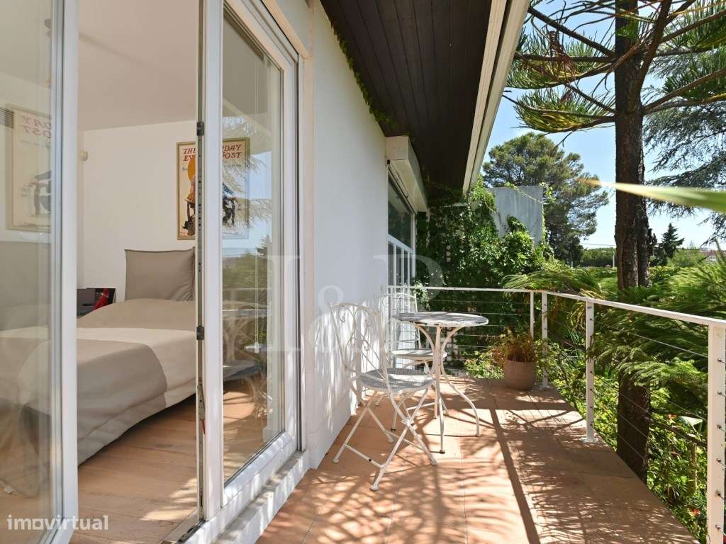 Moradia T6 com jardim, piscina e vista rio no Restelo, Lisboa-25