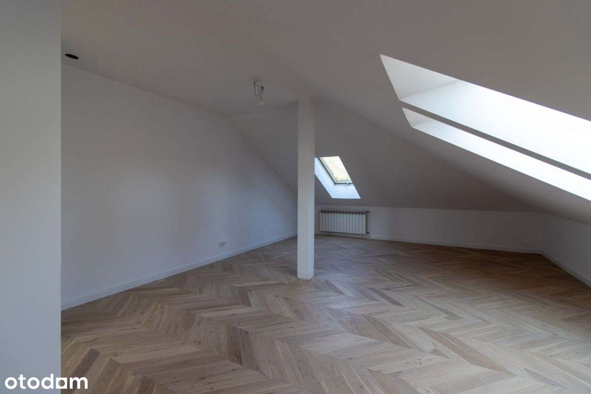 Otoczony zielenią nowoczesny dom w Brzezinach-19