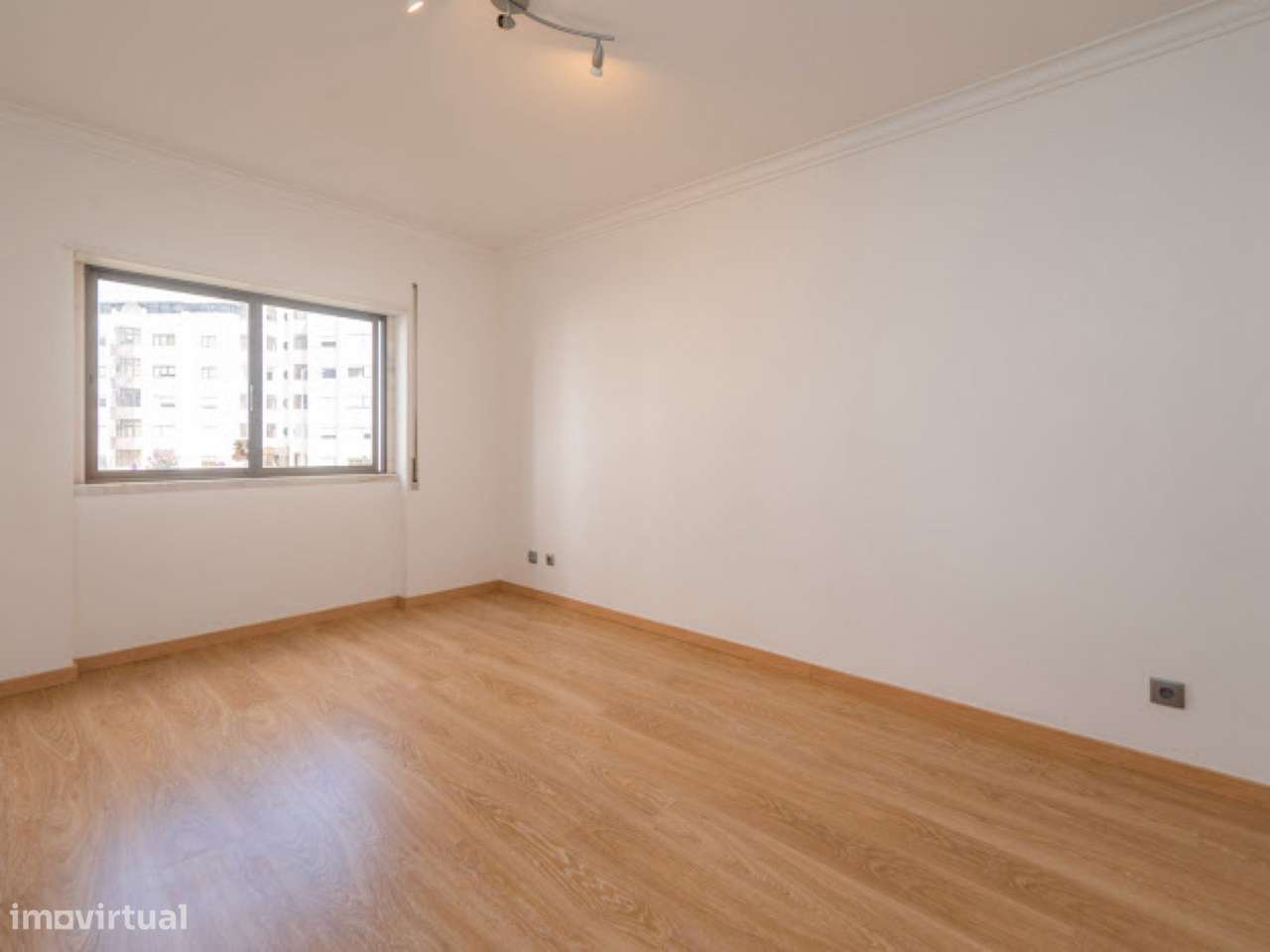 Apartamento T4 Venda em Massamá e Monte Abraão,Sintra-23