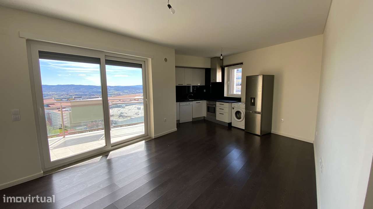 Apartamento em Covilhã, Santa Maria - Grande imagem: 3/10