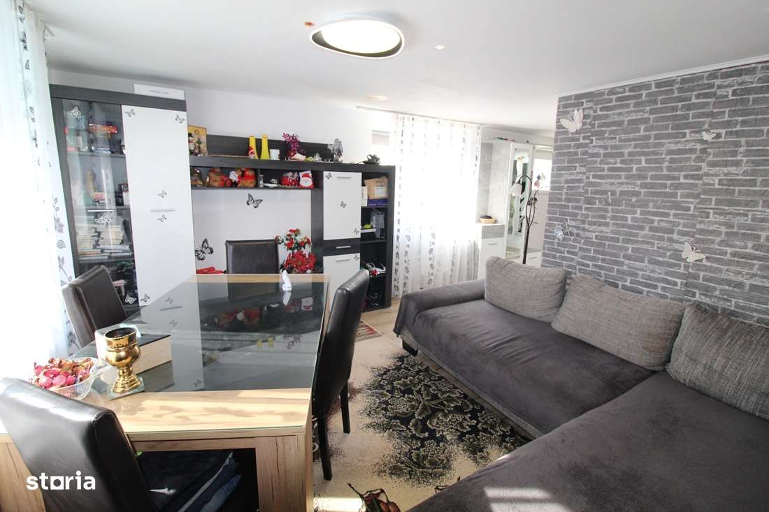 Vând casă Parter+Mansardă în Boș, la 8km de Hunedoara, teren 183mp-8