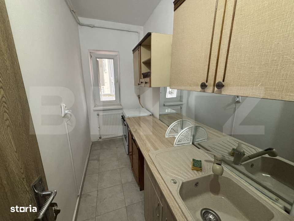Garsoniera de vanzare, 26 mp, etajul 3, zona Bradet - Imagine principală: 4/6