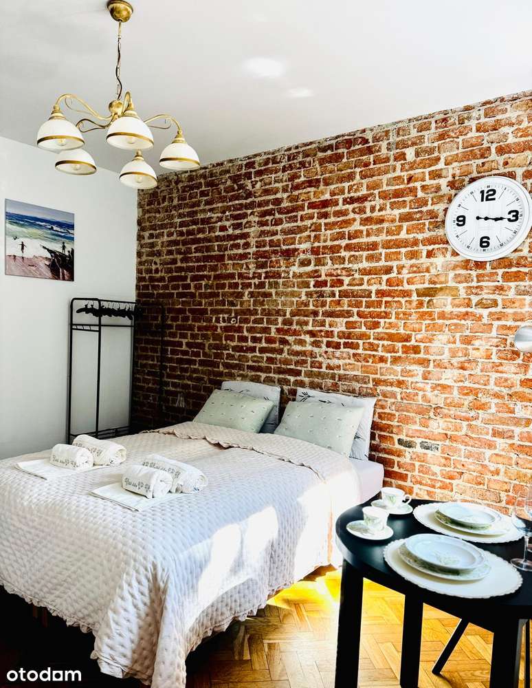 Kawalerka z 1936r. ul. Francuska, Saska Kępa, ogród, Booking-1