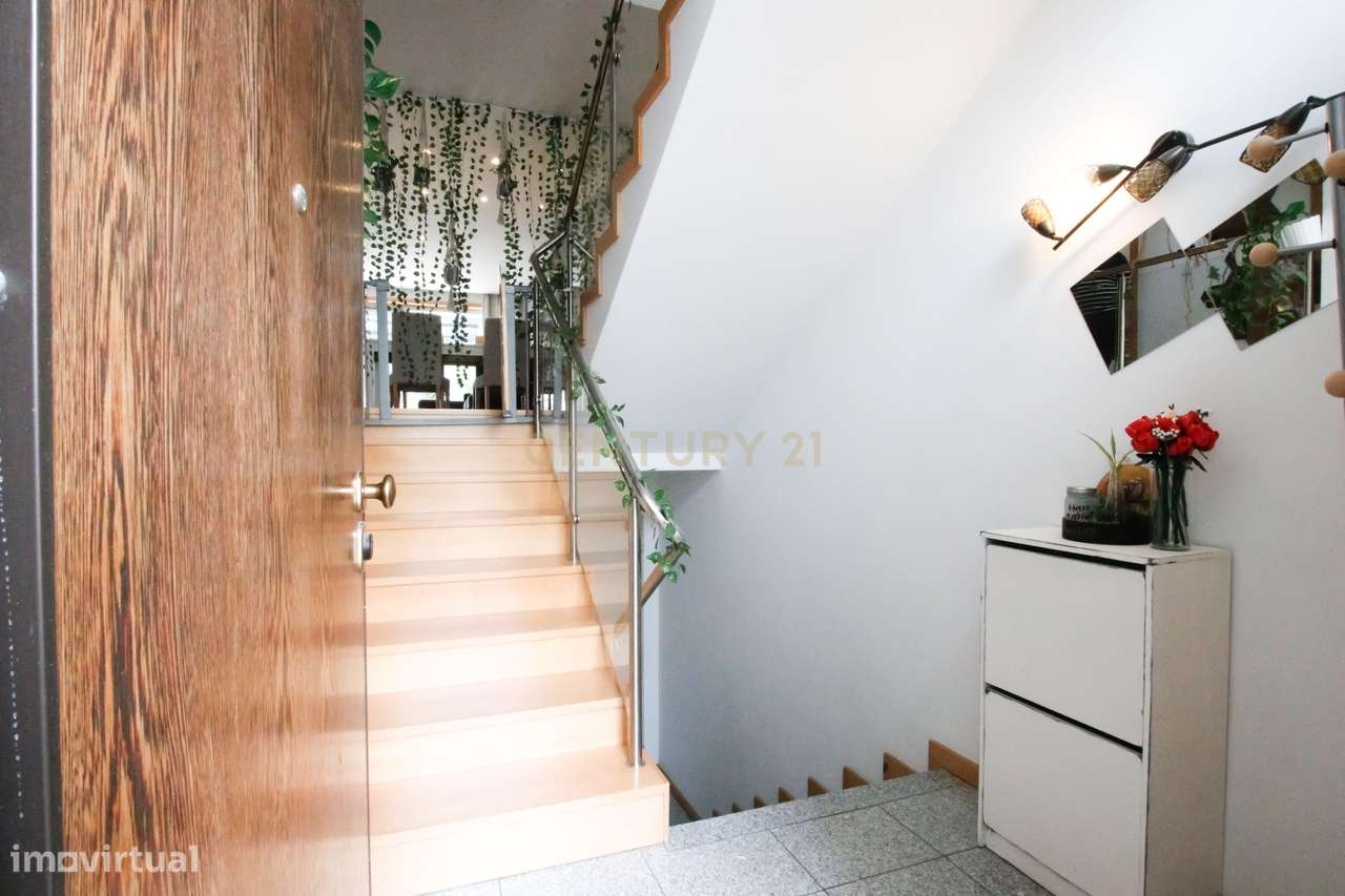 Moradia T3+1 em Alfena, Porto — Excelente localização, conforto e qual - Grande imagem: 4/44