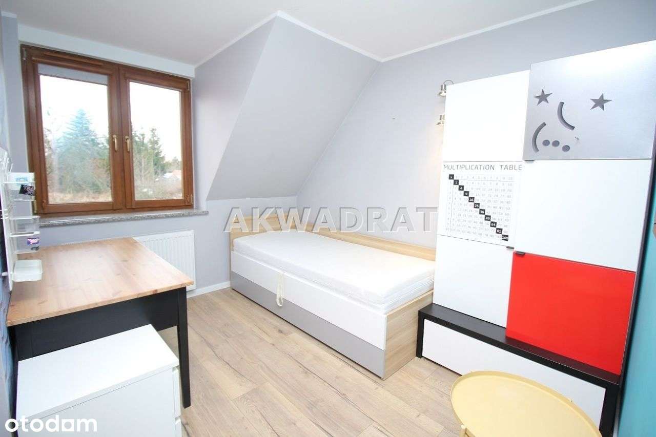 Dom w zabudowie szeregowej Piaskowa Góra-7