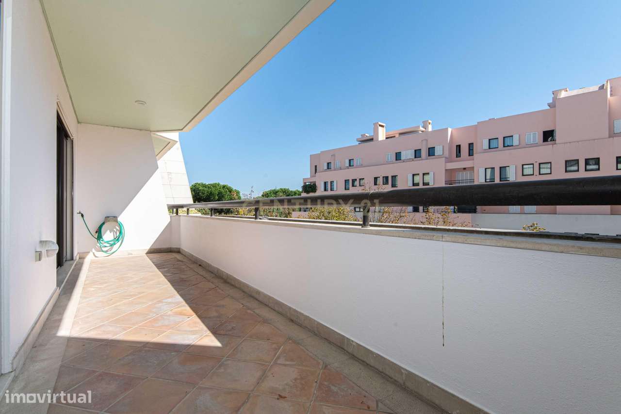 Apartamento T6 Único com Varandas Envolventes | Parque das Nações-10