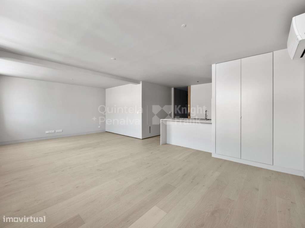 Apartamento T2 com estacionamento à venda nas Avenidas Novas-7