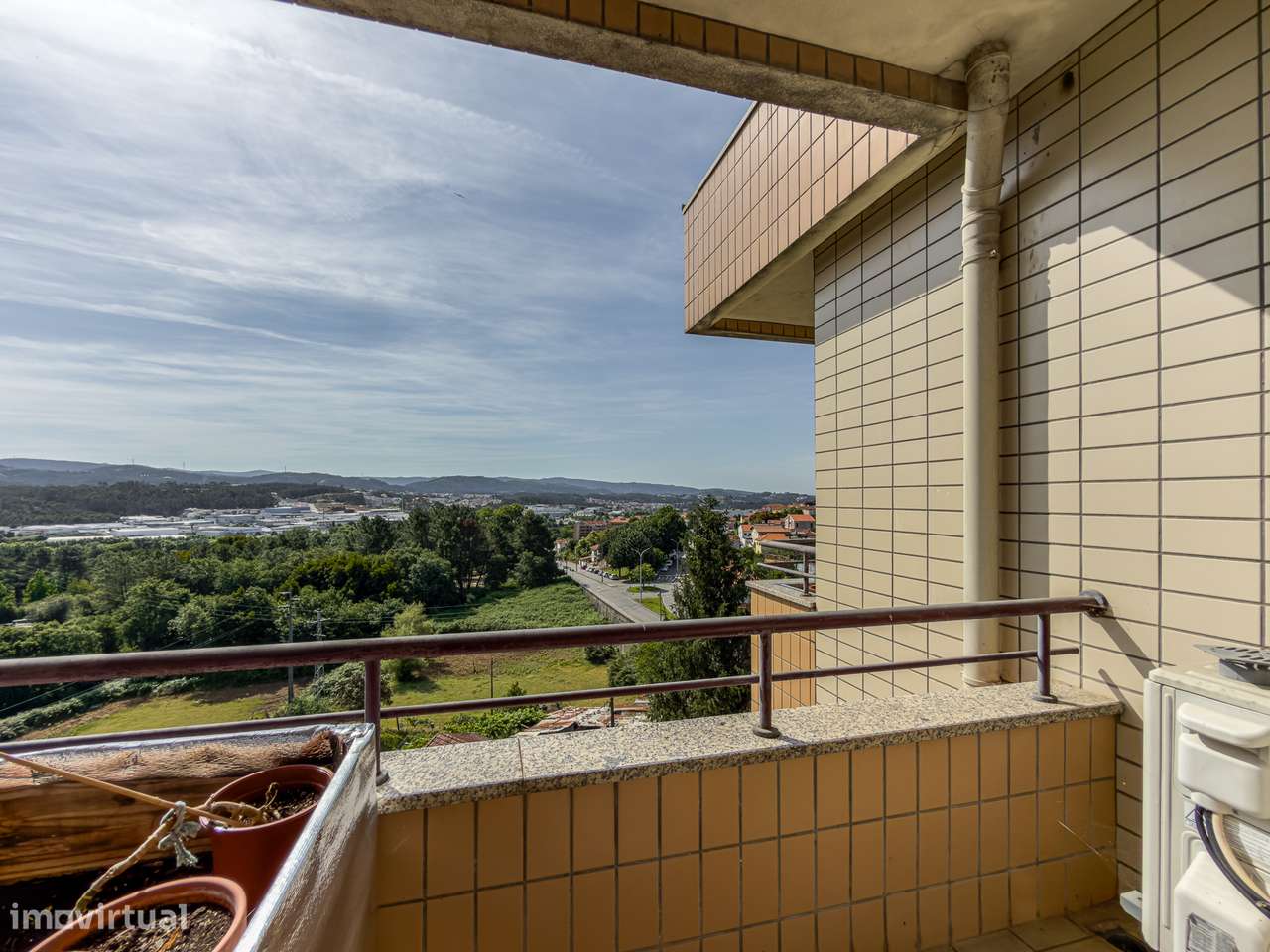 289.800€  - T4 com garagem – São João da Madeira-17