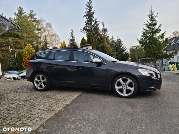 Volvo V60 D3 R-Design - 6