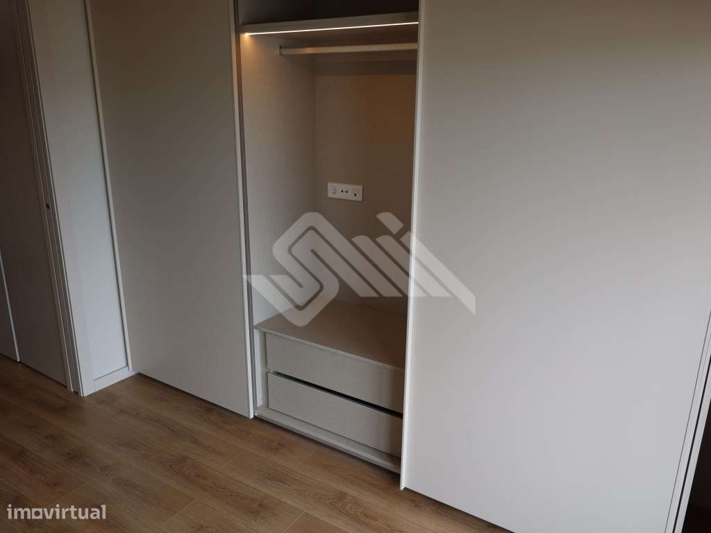 Apartamento T1 com Vista Panorâmica - Rotunda da Boavista / Casa da...-10