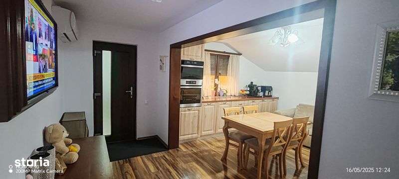Casa de vanzare! - Imagine principală: 4/6