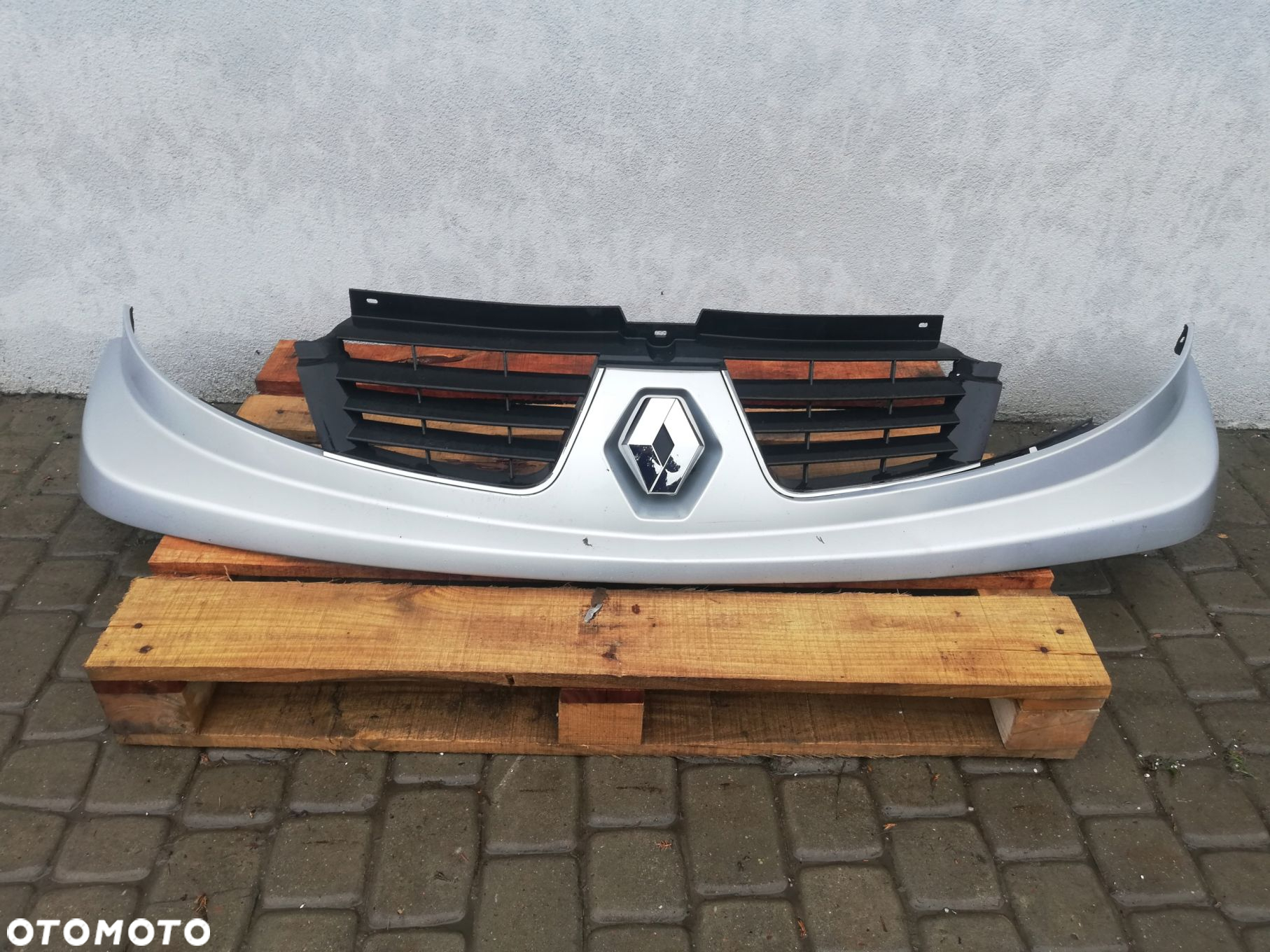 GRILL/ATRAPA RENAULT TRAFIC LIFT II (2006-14) - 8