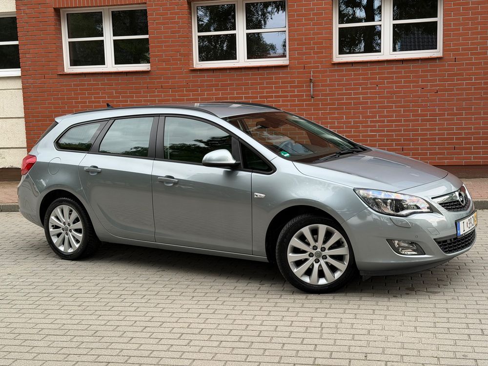 Opel Astra J (2009-2019) 1.4 Turbo Edition 2010