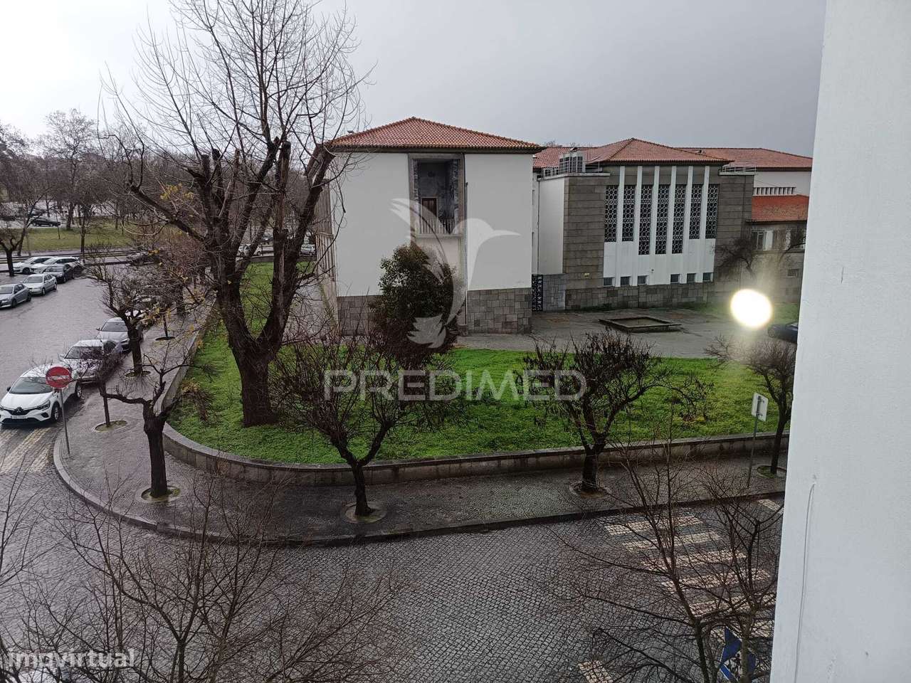 Apartamento com Três Quartos e Excelente Localização em Zona Tranquila - Grande imagem: 3/23