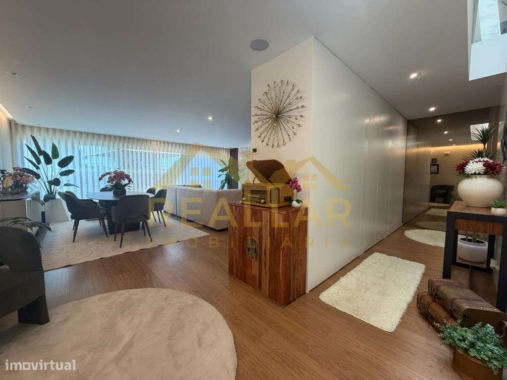 Exclusiva Moradia T4 Semi-Nova com Vista Rio - Condomínio Privado Q...-6