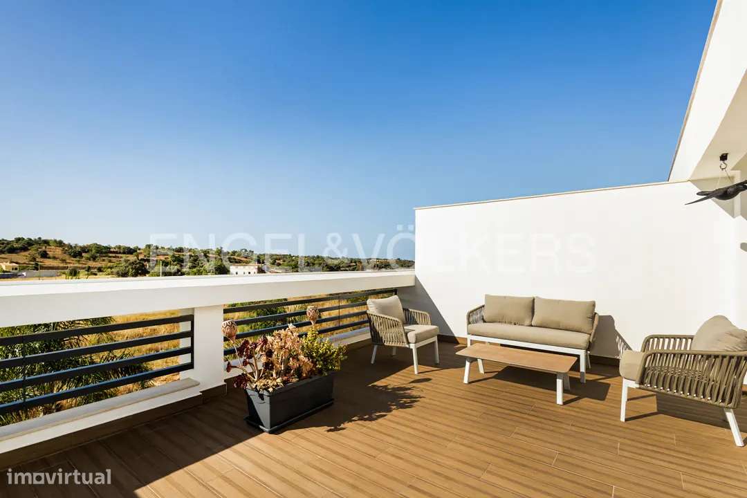 Moderna moradia em banda V3 com piscina privada-25