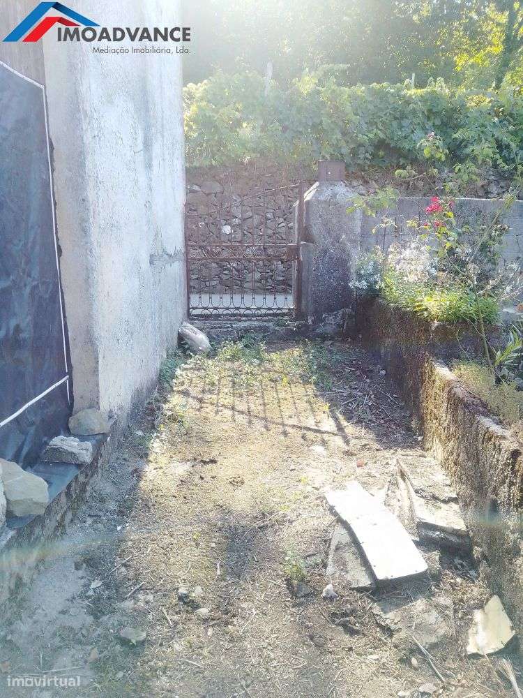 Casa para Recuperar com Terreno e Lagar em Lorvão, Penacova, Coimbra-5
