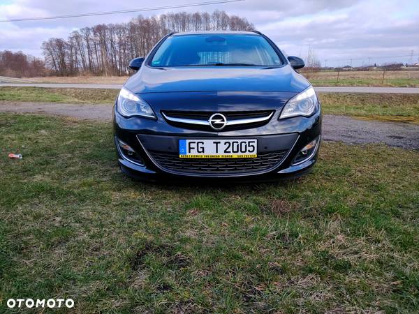 Opel Astra 1.4 Turbo 150 Jahre - 2