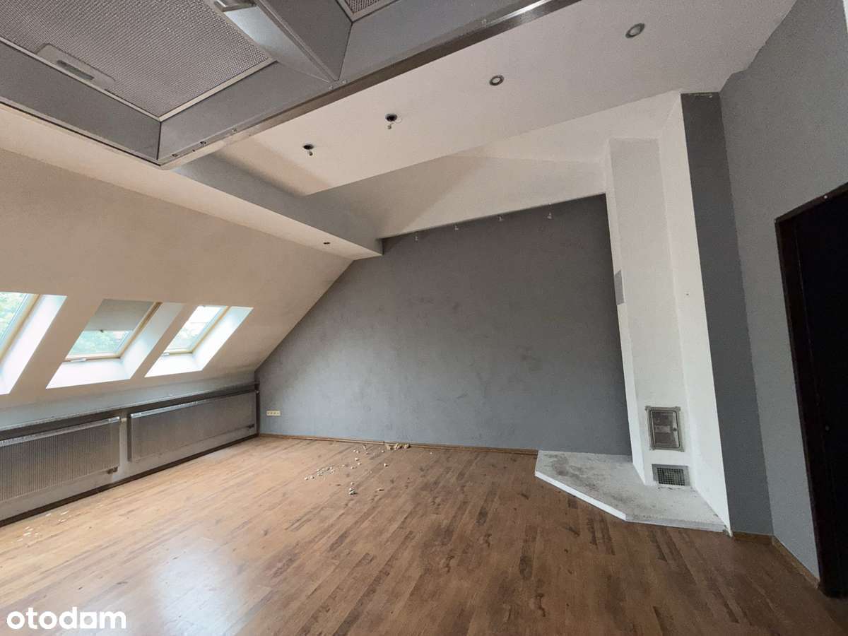 Mieszkanie w kamienicy idealne pod inwestycję - STARE MIASTO-4