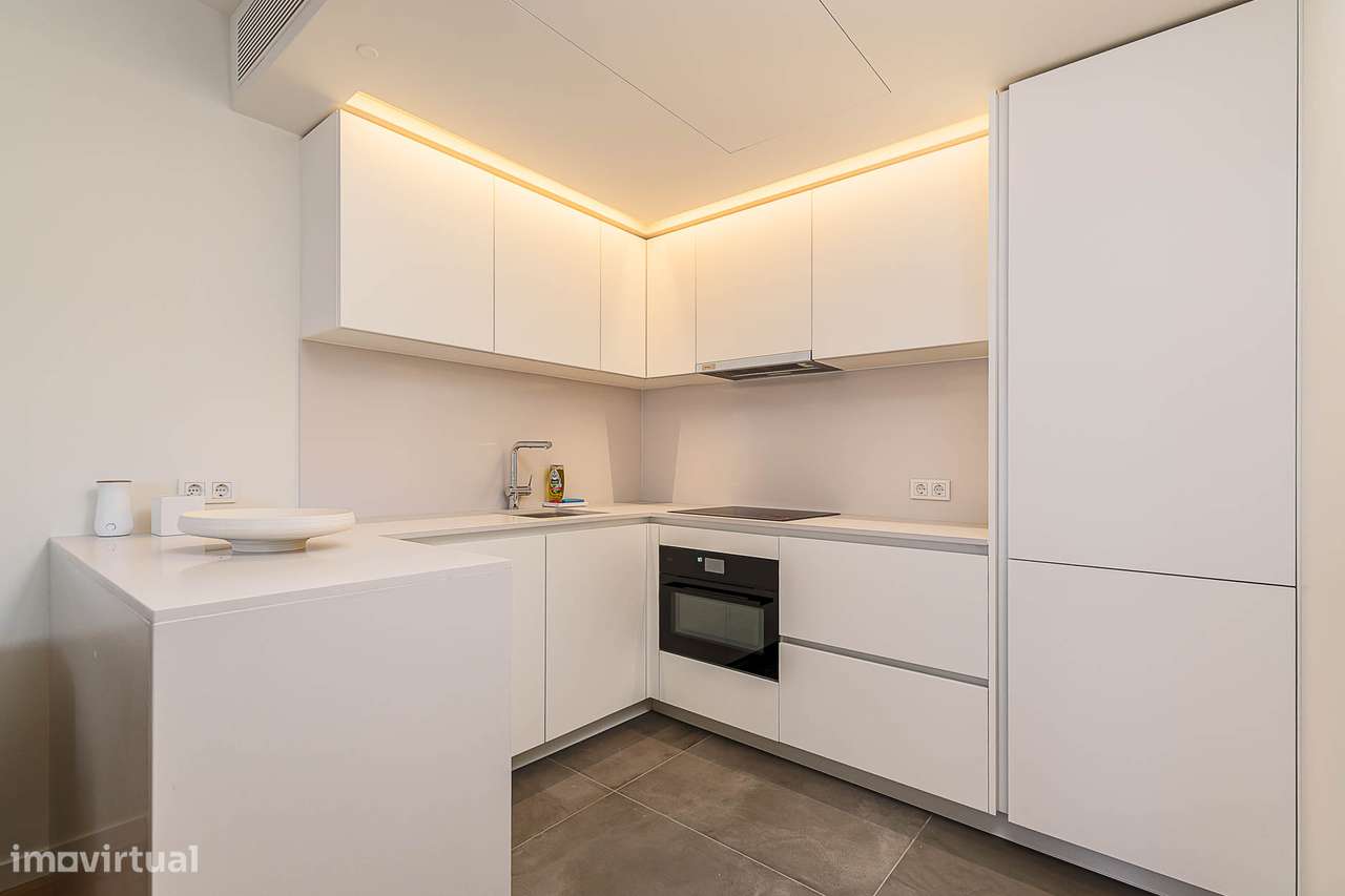 Apartamento t1 à venda na Avenida dos Combatentes, 70-9