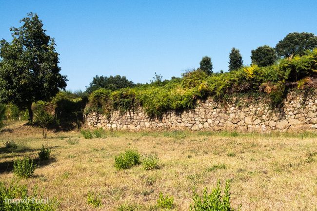 Terreno à venda em Porto