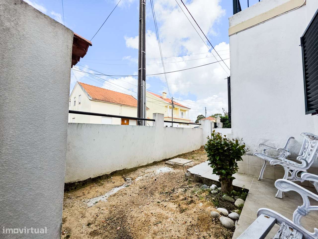Andar de moradia térreo com jardim na Quinta do Conde-7