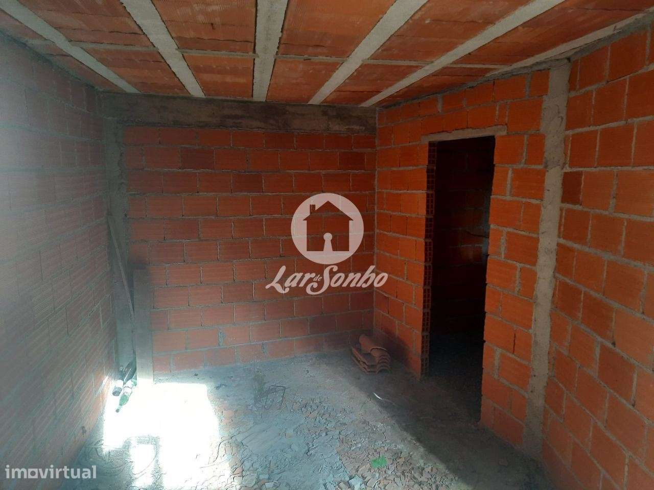 Moradia em Pedra para Restaurar em Moreira do Rei, Fafe-7