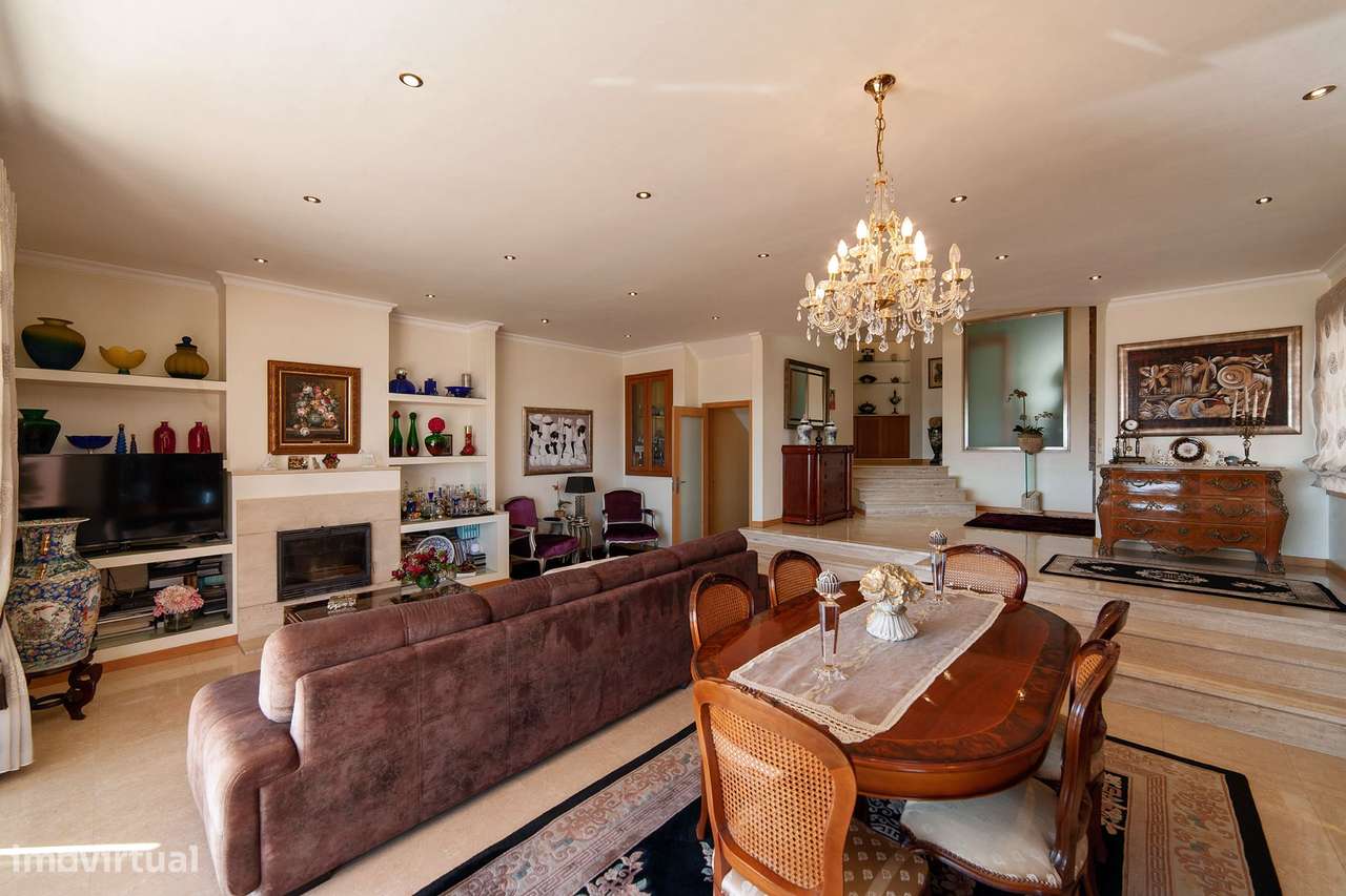 Fantástica Moradia Em Valongo.-10