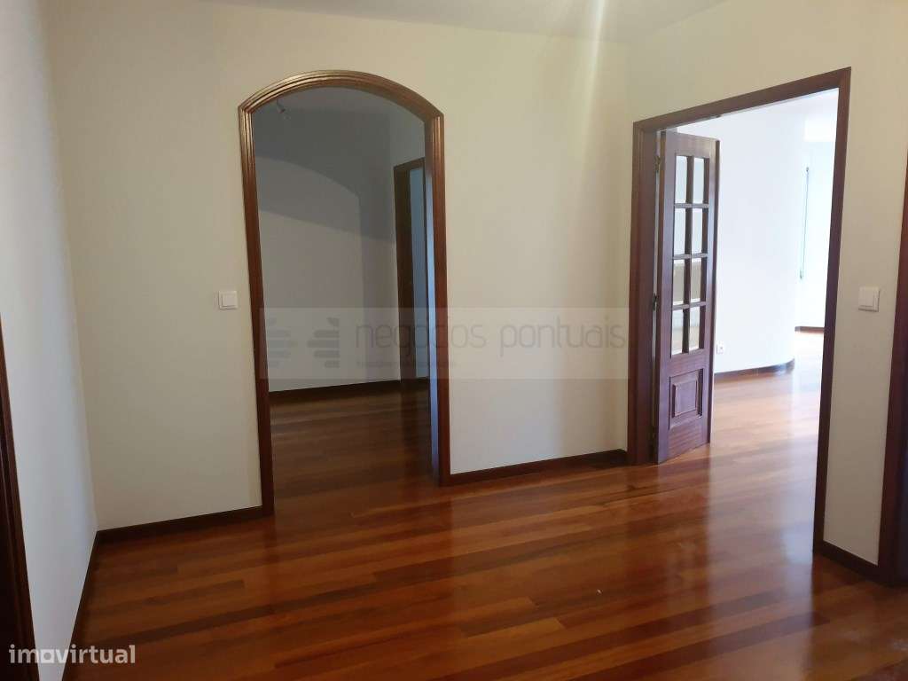 Apartamento T3 com lugar de garagem-28