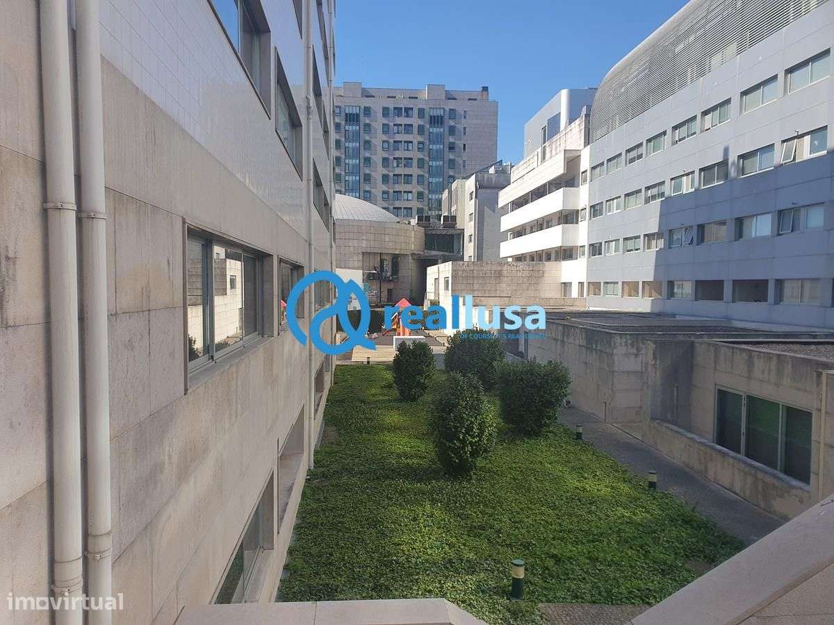 Apartamento T3 Duplex c/ garagem Bonfim Porto-18