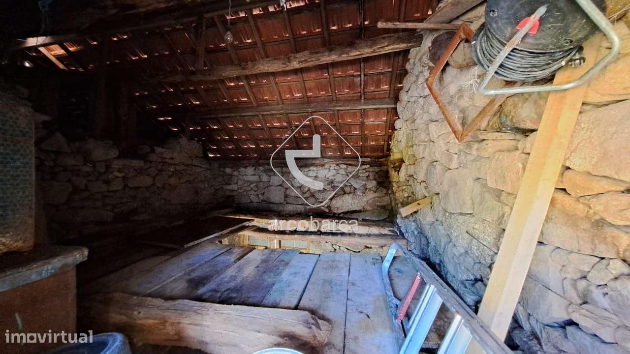 Moradia T1 habitavél c/terreno e anexo,segunda casa em pedra p/reabili-20