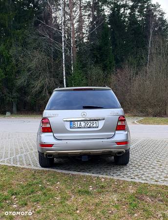 Mercedes-Benz ML 350 BlueTec 4-Matic - 7