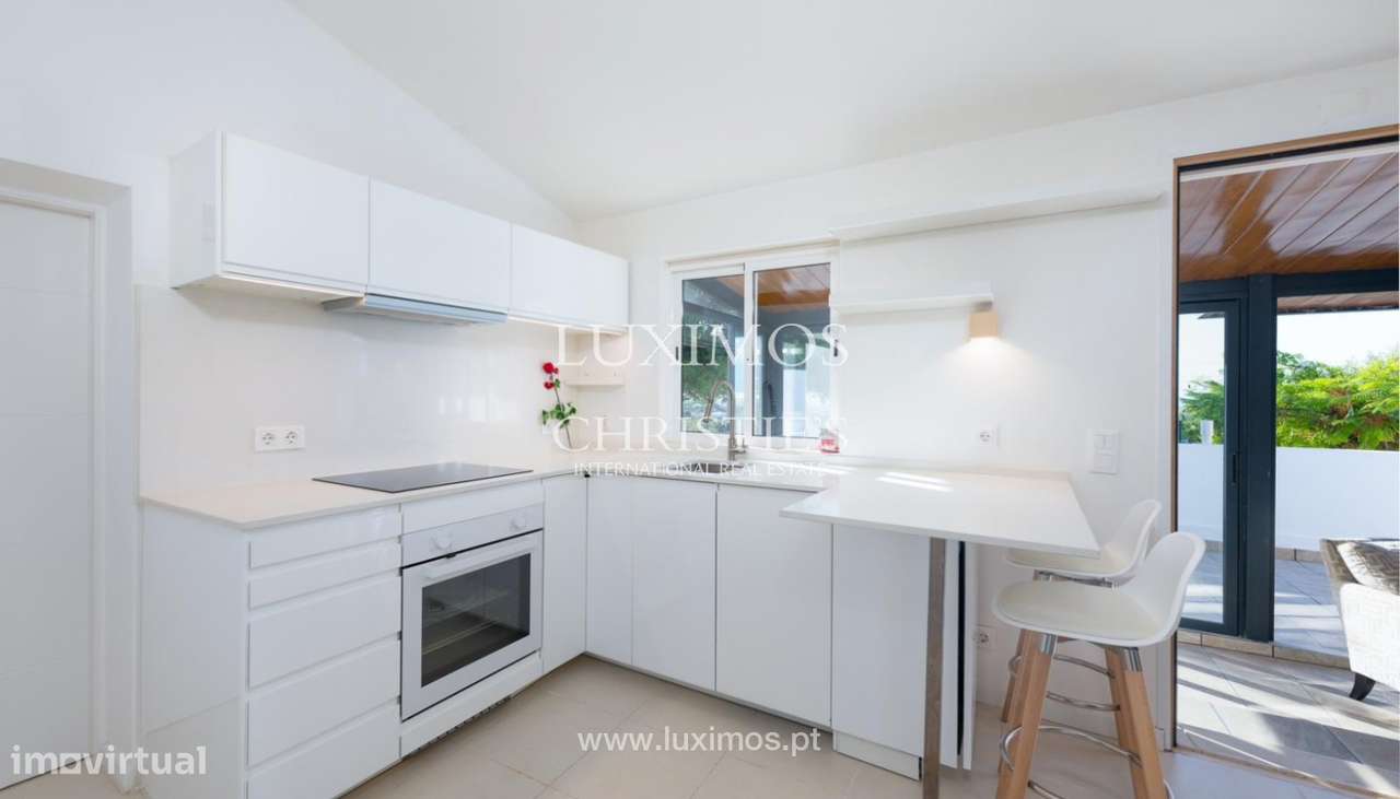 Moradia V1+1, com vista mar, à venda em Santa Bárbara de Nexe, Algar - Grande imagem: 5/25