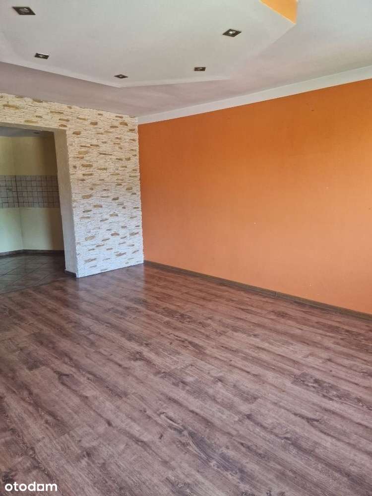 Sprzedam mieszkanie w Chobieni-2