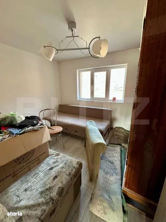 Oportunitate!Casa, 6 camere de vanzare, COMUNA LIVADA, 984 mp teren, p - Imagine principală: 4/7