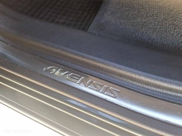 Toyota Avensis 1.8 VVT-i Automatik Sol - 8