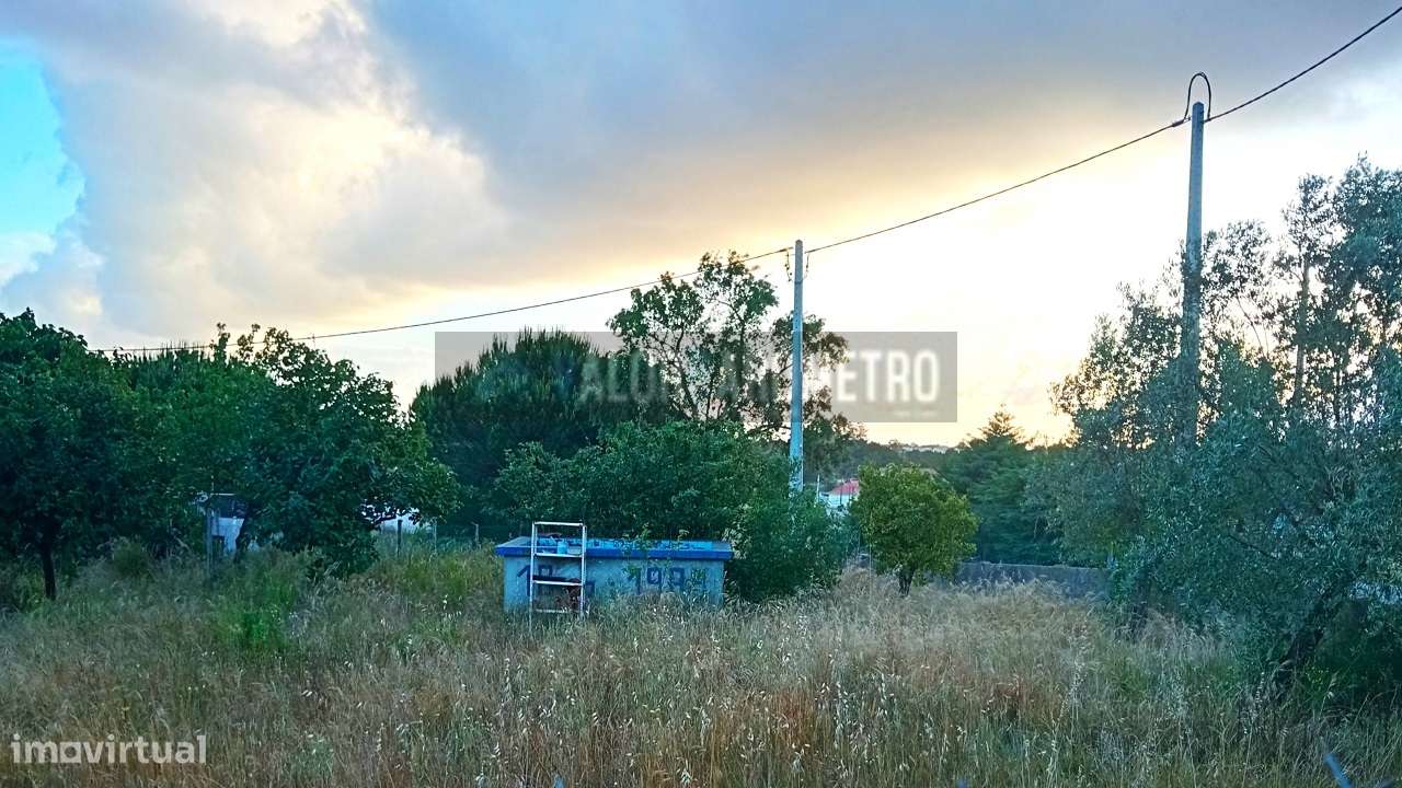 Terreno Urbano em Stº António da Charneca - Barreiro-3