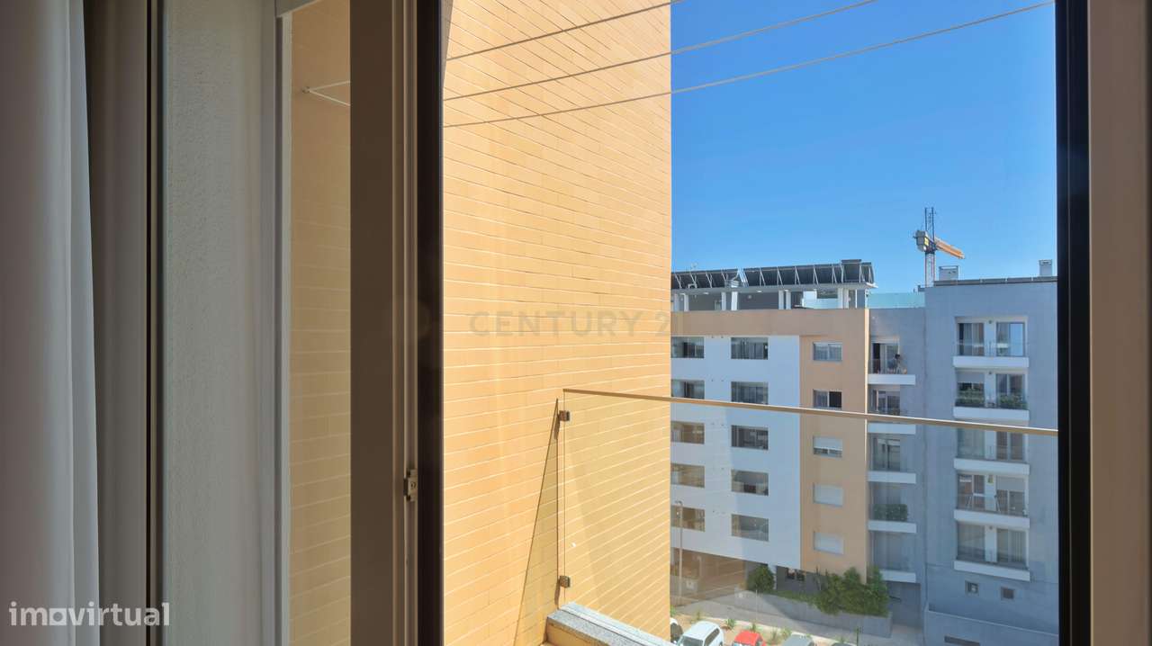 Apartamento T3 com suite e lugar de parqueamento e Box fechada- Quinta-24
