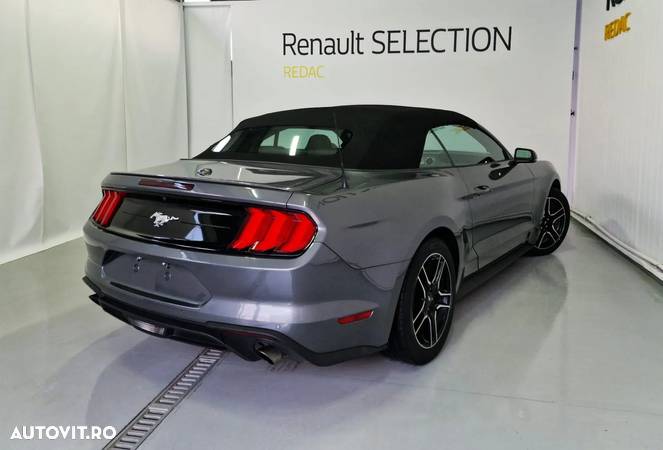 Ford Mustang - 19