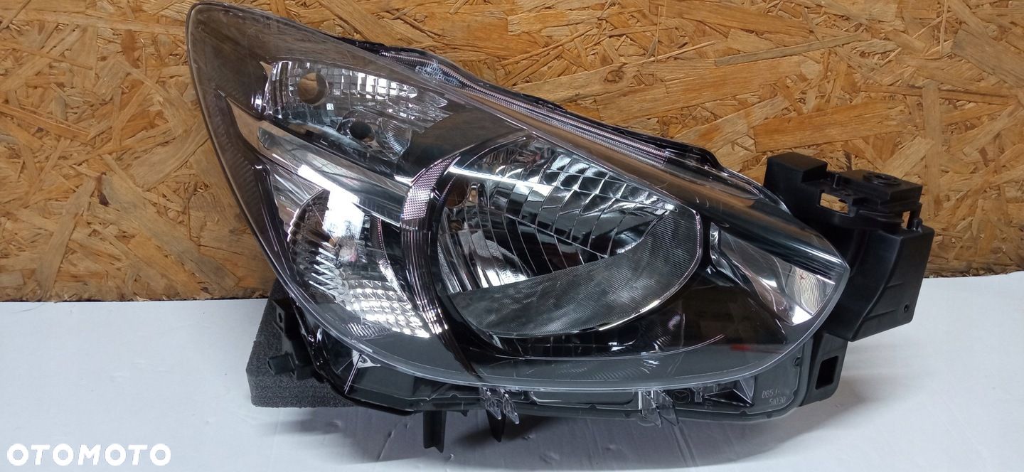 MAZDA 2 II DJ 14- LAMPA PRAWA PRZÓD PRZEDNIA PRAWA ZWYKŁA DB5J-51030 - 1