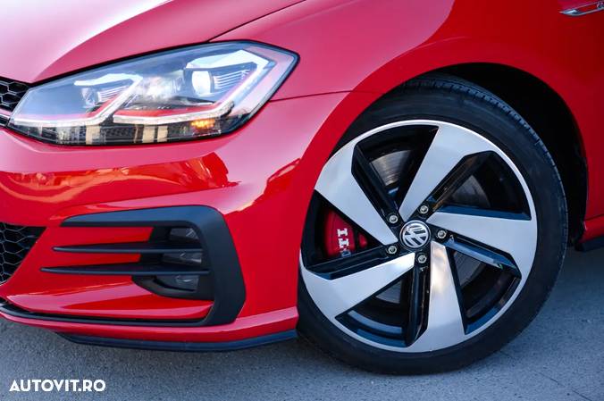 Volkswagen Golf GTI (BlueMotion Technology) - 8