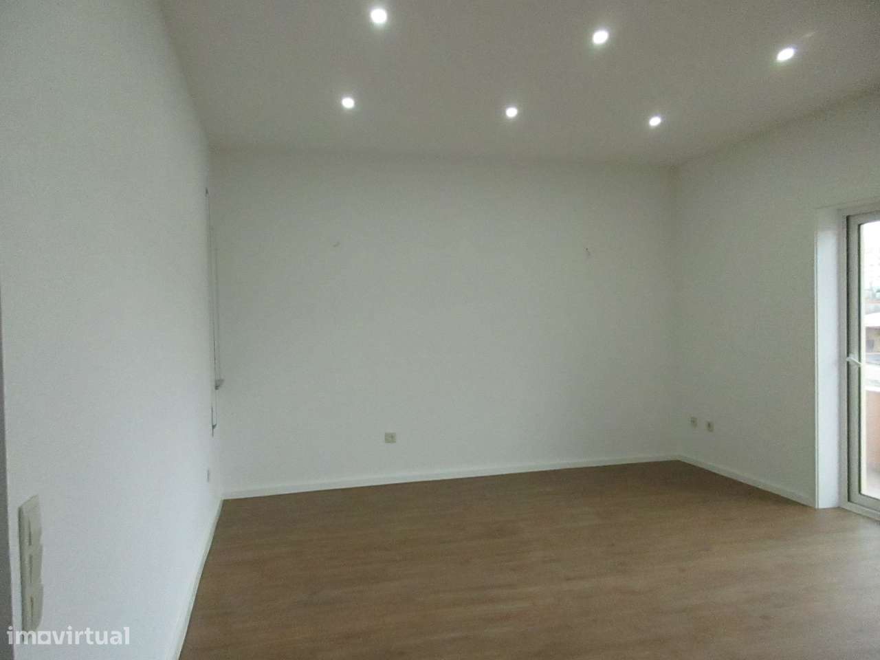 T3 Aguas Santas, Corim com garagem box - Grande imagem: 4/28